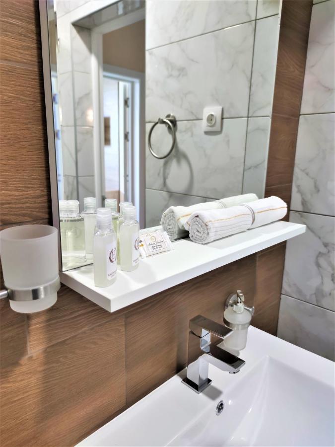 Rocas Hotel Орхей Екстериор снимка